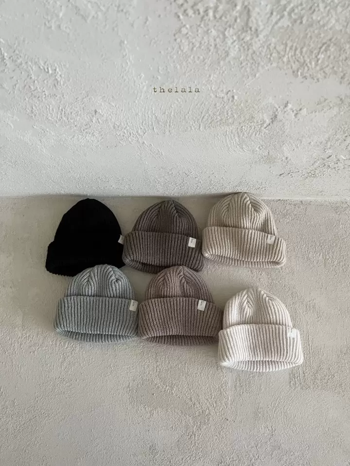 O Color Beanie