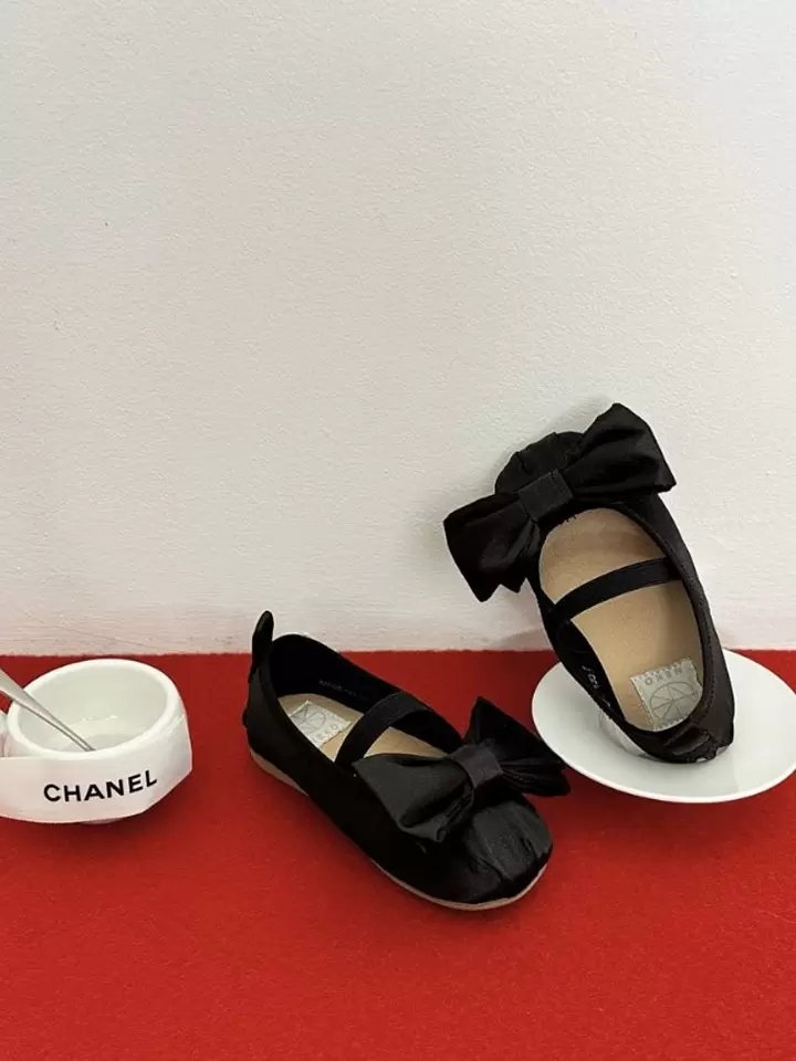 A927 Louver  Flats & Ballerinas