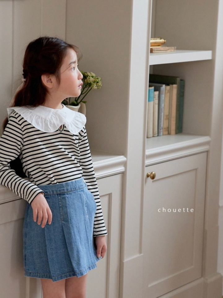 Mini Ruffle Collar Tee