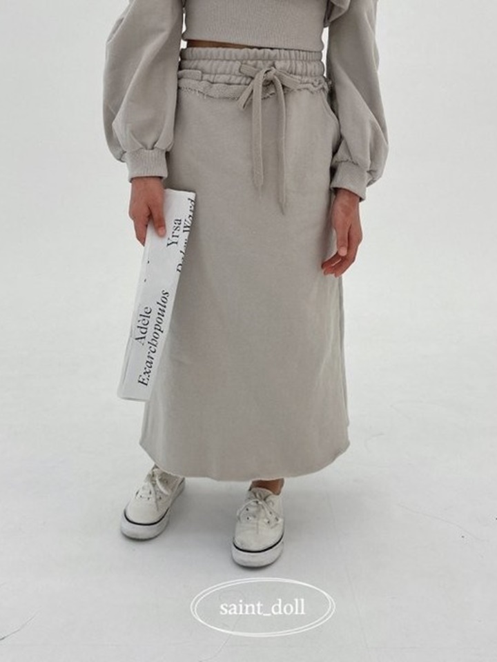 Back Unbalance Slit Skirt With Mom Back Unbalance Slit Skirt With Mom