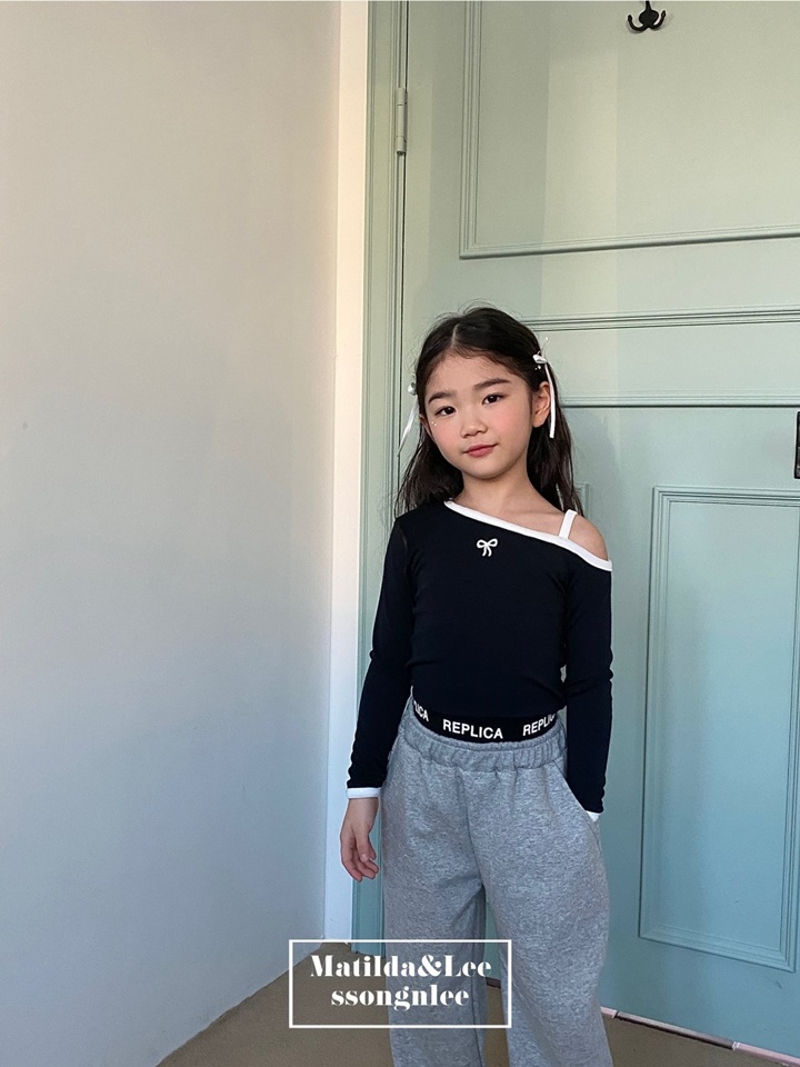 Ribbon Shoulder Slit Tee