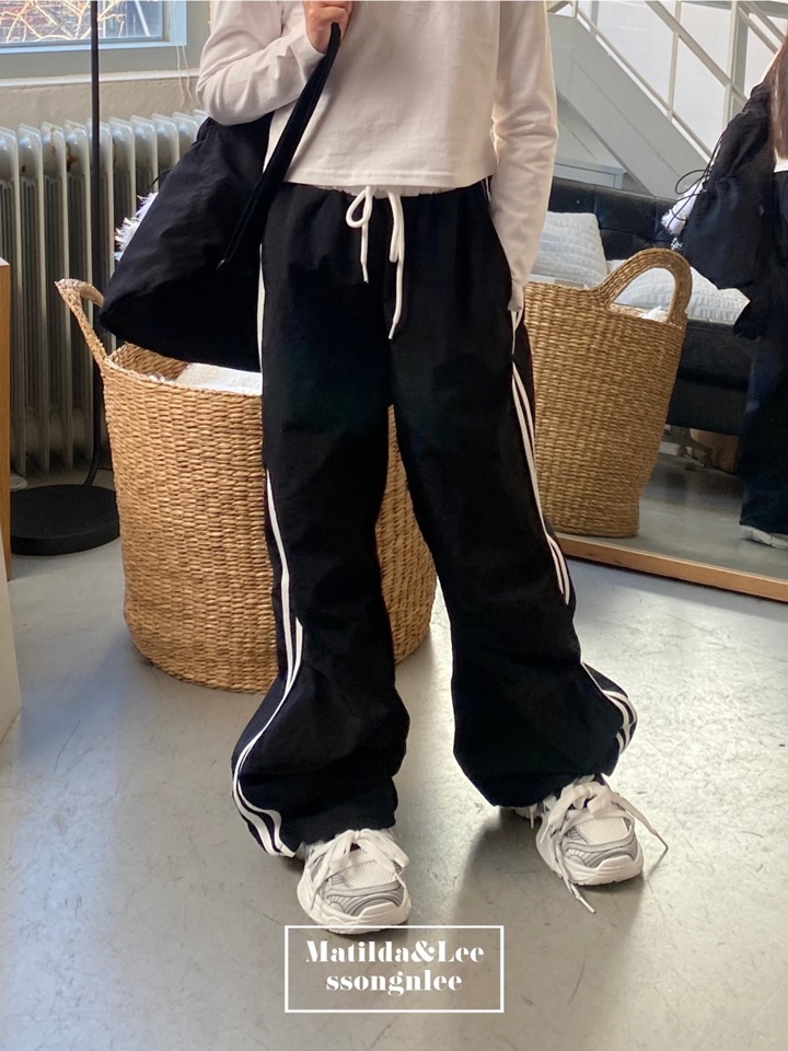 Tape Pintuck Color Pants