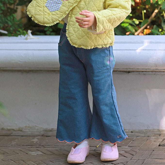 Amber - Korean Children Fashion - #toddlerclothing - Scallop Denim Pants