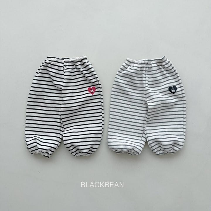 Black Bean - Korean Children Fashion - #kidsshorts - Heart Pants - 2