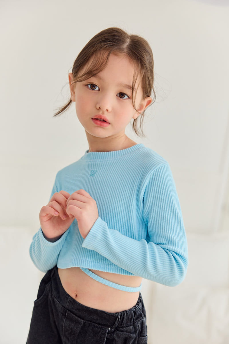 Dore Dore - Korean Children Fashion - #discoveringself - Embroider Cross Crop Tee