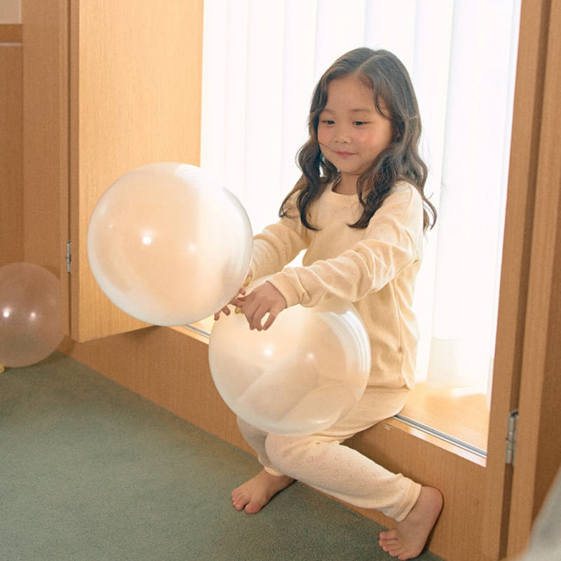 Here I Am - Korean Children Fashion - #discoveringself - Mond Eyelet Easywear - 2