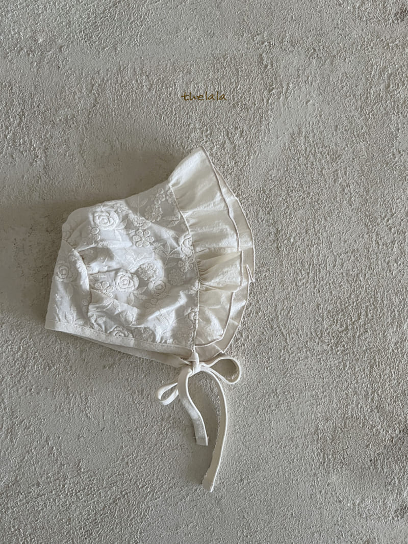 Lala - Korean Baby Fashion - #babyfever - White Rose Bonnet