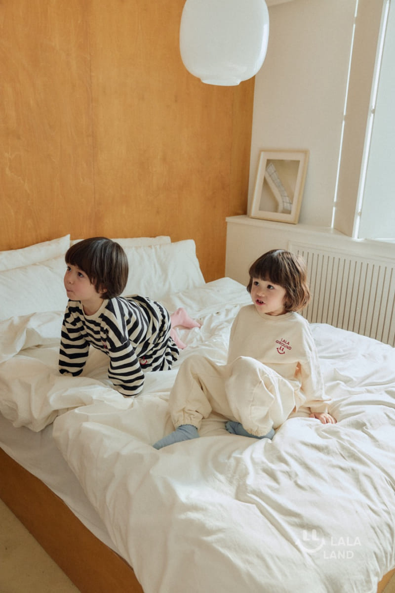 Lalaland - Korean Children Fashion - #kidsstore - Papillon Sweatshirt - 5