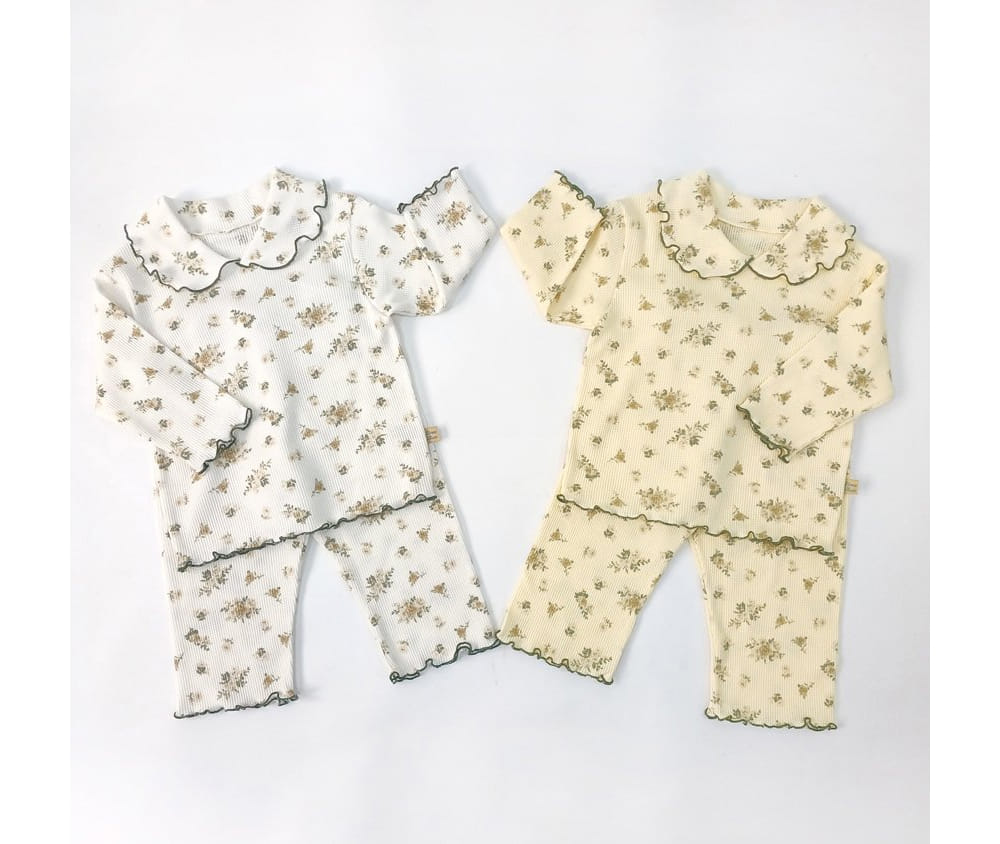 Lime & Blue - Korean Children Fashion - #kidsstore - Croiffle Flower Top Bottom Set - 5