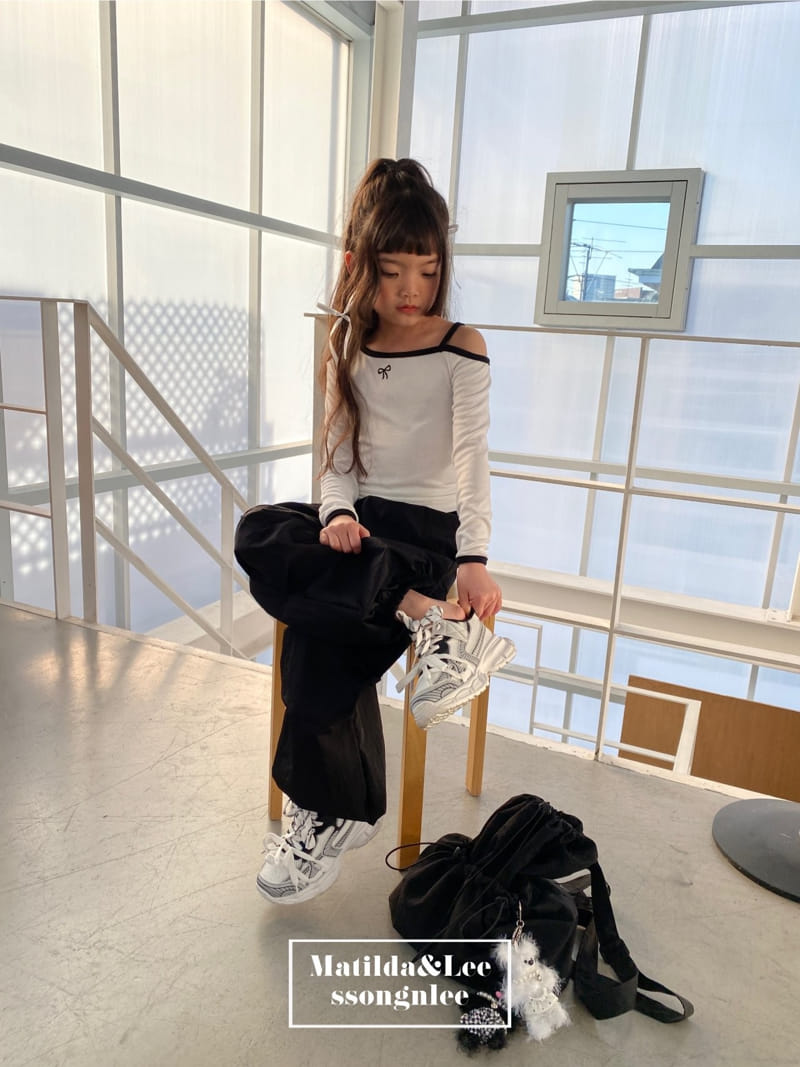 Matilda & Lee - Korean Children Fashion - #Kfashion4kids - Ribbon Shoulder Slit Tee