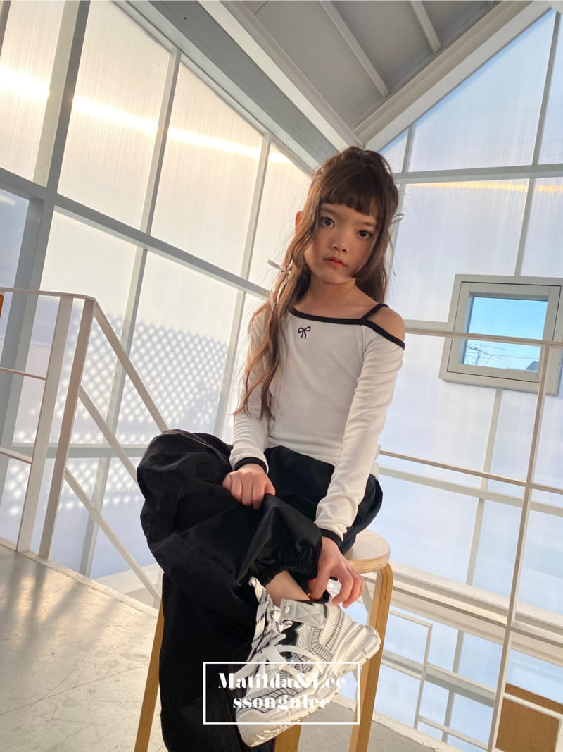 Matilda & Lee - Korean Children Fashion - #littlefashionista - Ribbon Shoulder Slit Tee - 2