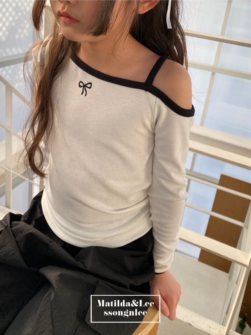 Matilda & Lee - Korean Children Fashion - #prettylittlegirls - Ribbon Shoulder Slit Tee - 5