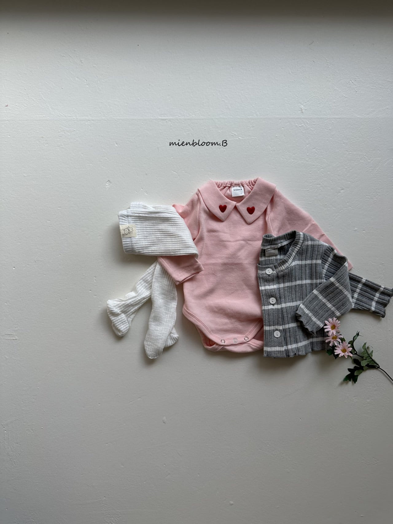Mienbloom B - Korean Baby Fashion - #babyfashion - Bebe Heart Embroider Body Suit - 4