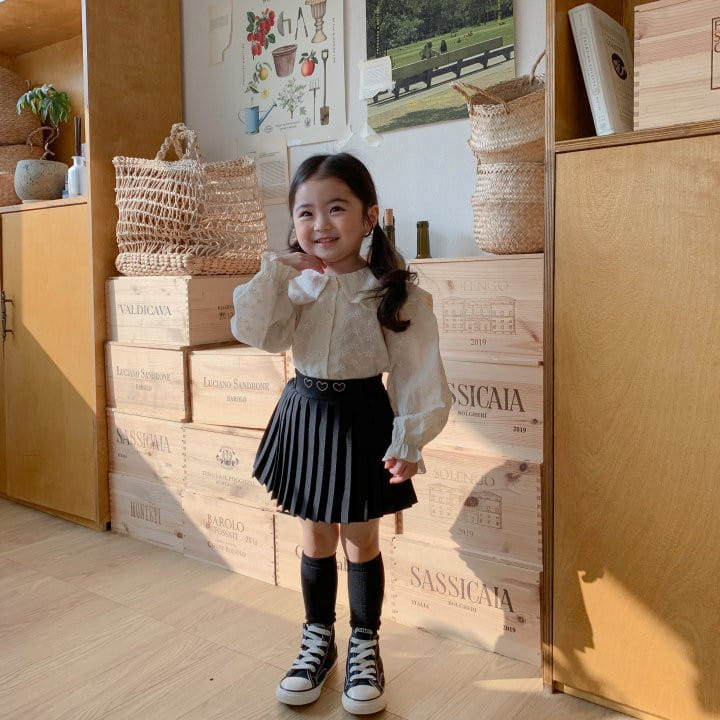 Momo Ann - Korean Children Fashion - #minifashionista - Heart Pleated Skirt - 3