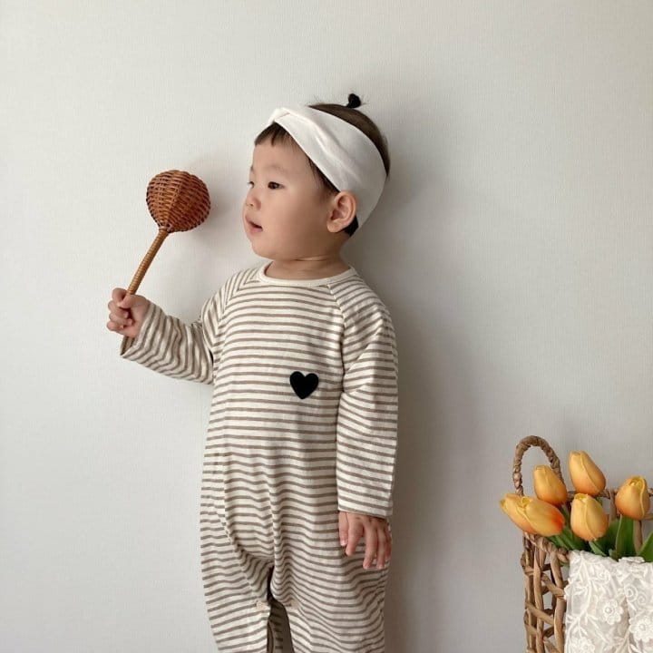 Moran - Korean Baby Fashion - #babyboutiqueclothing - Mono Heart Body Suit - 10