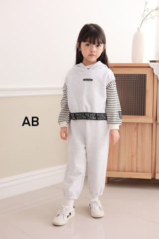 Muy Bien - Korean Children Fashion - #kidsshorts - Never Botton Vest Set - 10