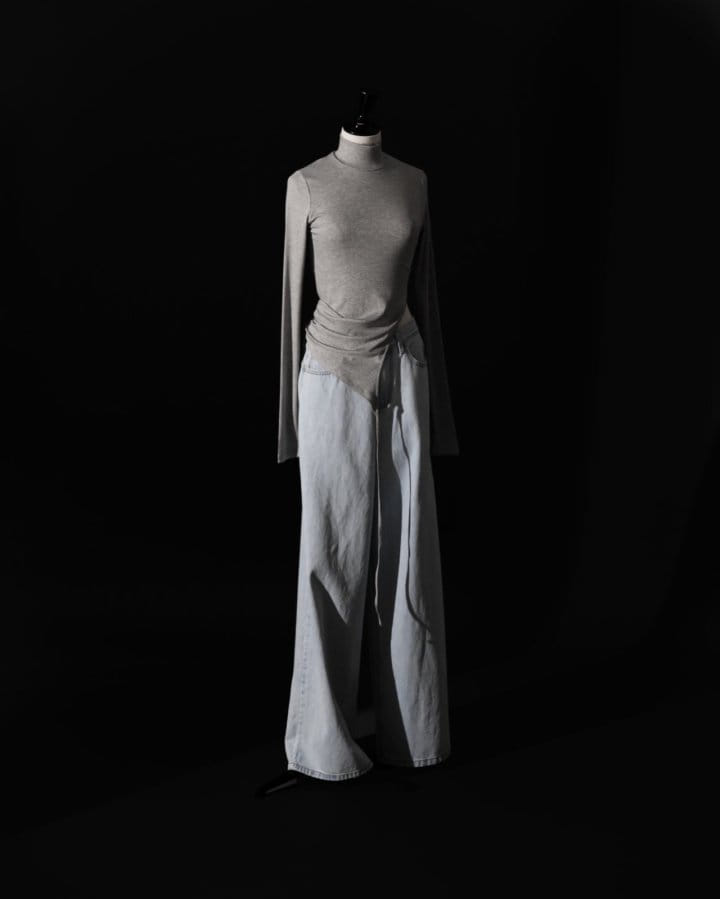 Paper Moon - Korean Women Fashion - #shopsmall - One Side Split Detail Ribbed Long Sleeved Top  - 2