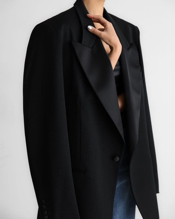 Paper Moon - Korean Women Fashion - #womensfashion -  Satin Peaked Lapel Oversized Ttuxedo Blazer  - 3