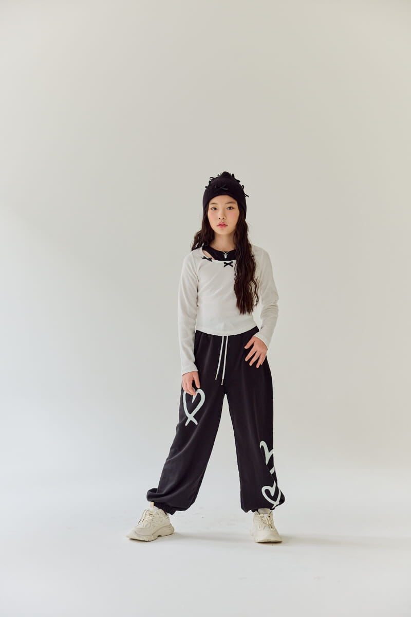 Rilla - Korean Children Fashion - #kidsshorts - Heart Jogger Pants - 7