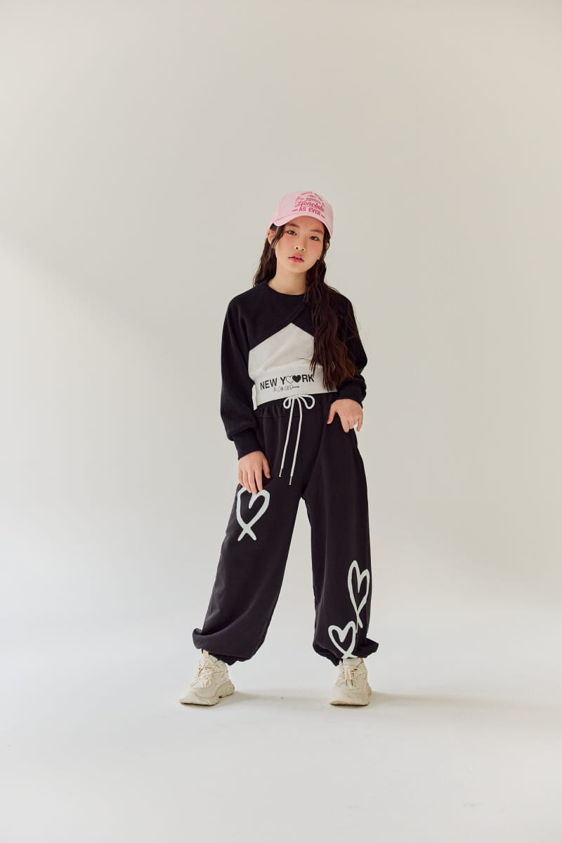 Rilla - Korean Children Fashion - #stylishchildhood - Heart Jogger Pants