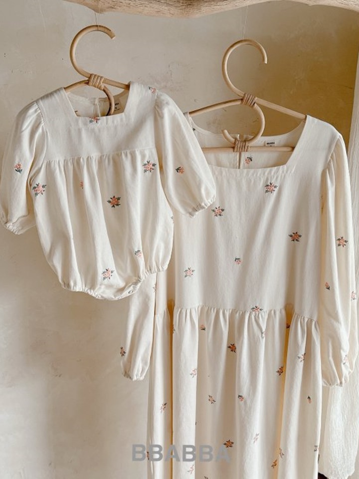 Riela Long Sleeve Body Suit Riela Long Sleeve Body Suit