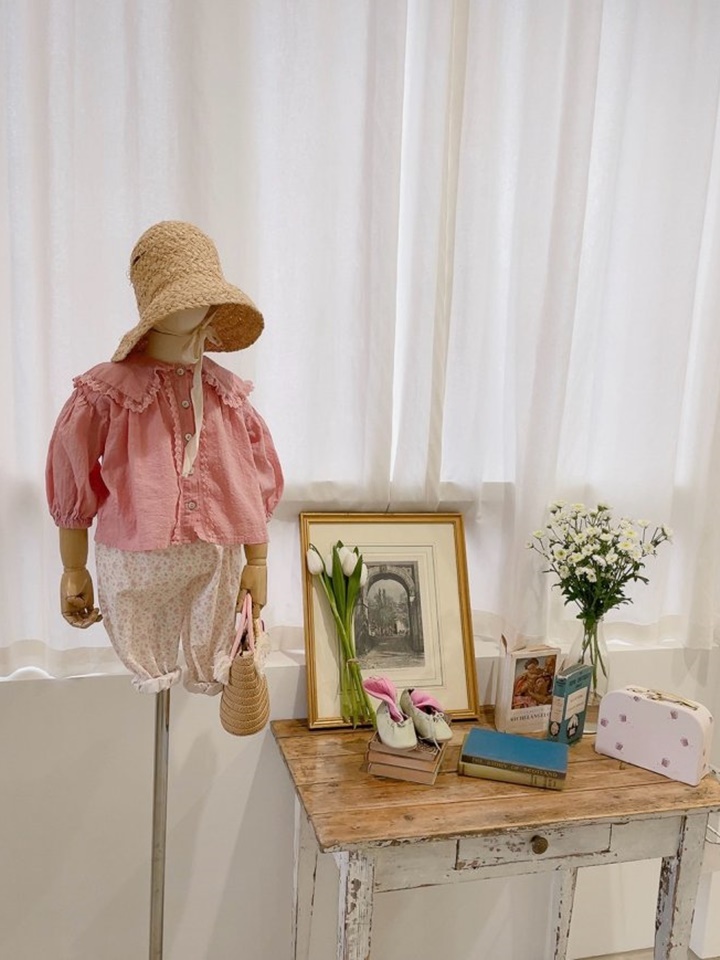 Atelier Blouse