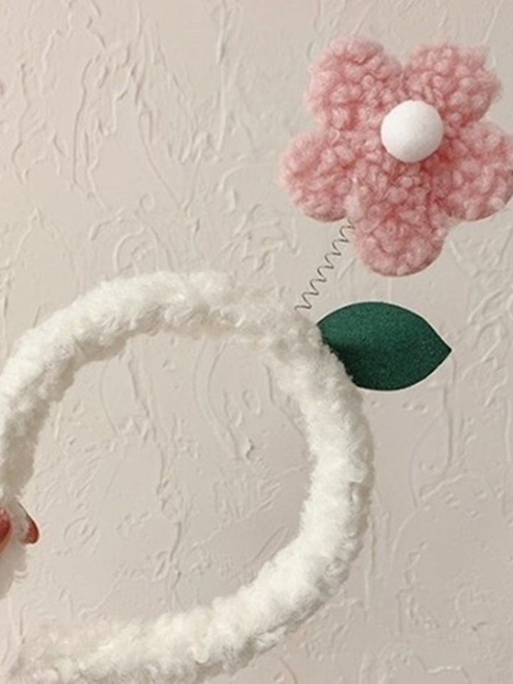 One Flower Hair Band