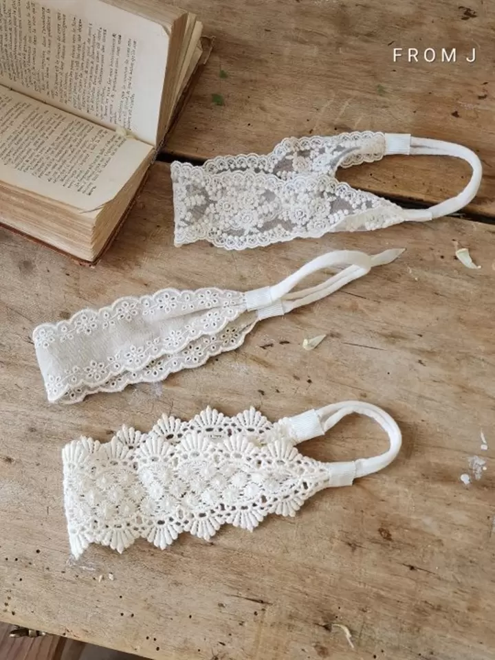 Flower Lace Band