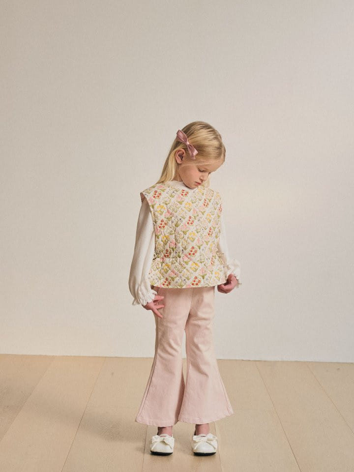 A-Market - Korean Children Fashion - #kidsshorts - Flower Quilting Vest - 3