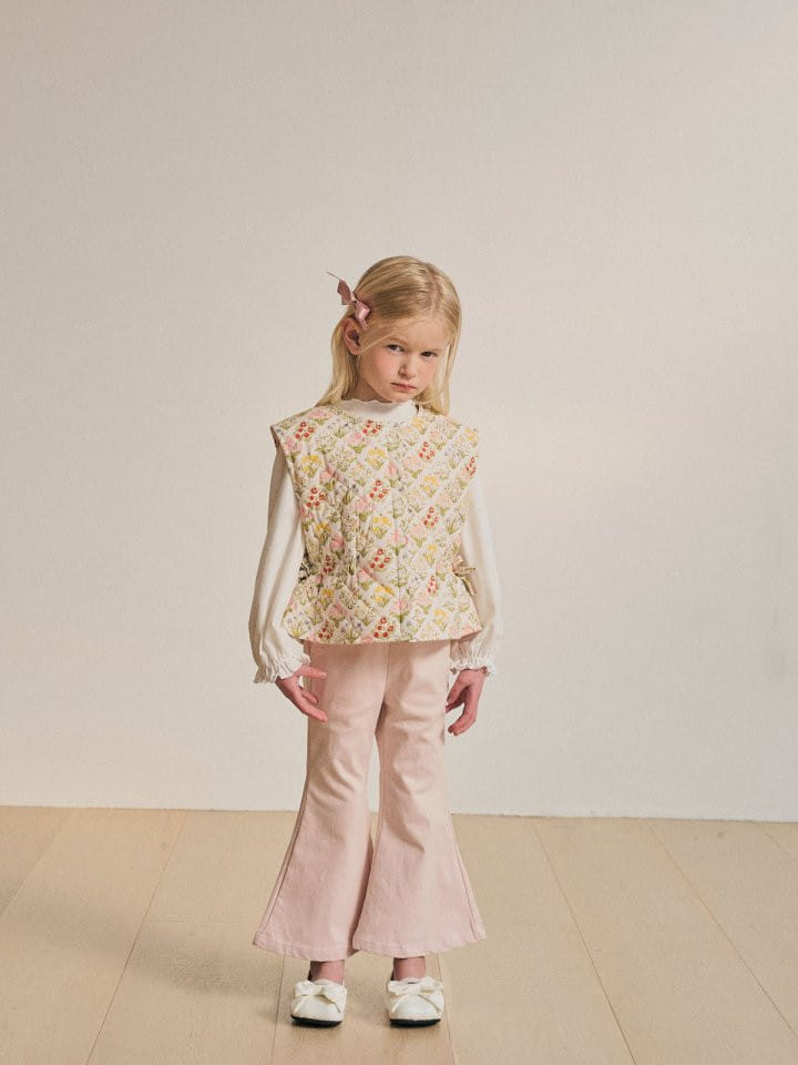 A-Market - Korean Children Fashion - #kidsshorts - Flower Quilting Vest - 4