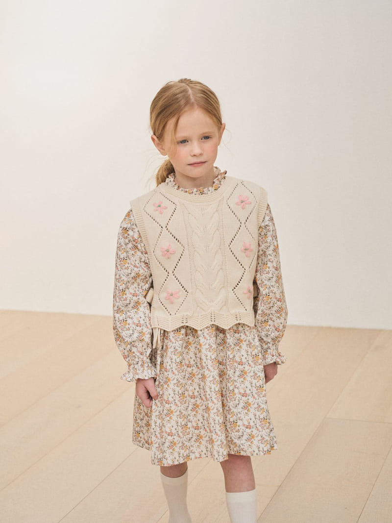 A-Market - Korean Children Fashion - #littlefashionista - Flower Vest - 3