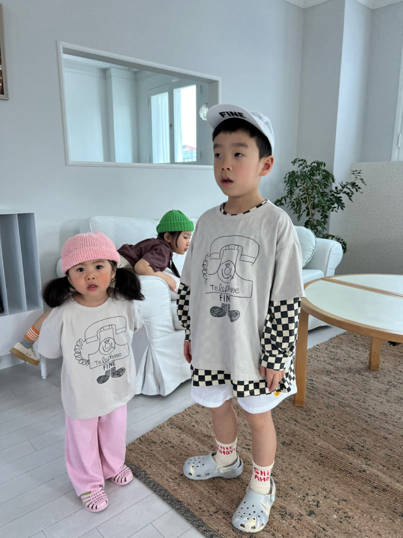 Fine-Studio - Korean Children Fashion - #kidsshorts - Telephone Short Sleeve Tee - 5