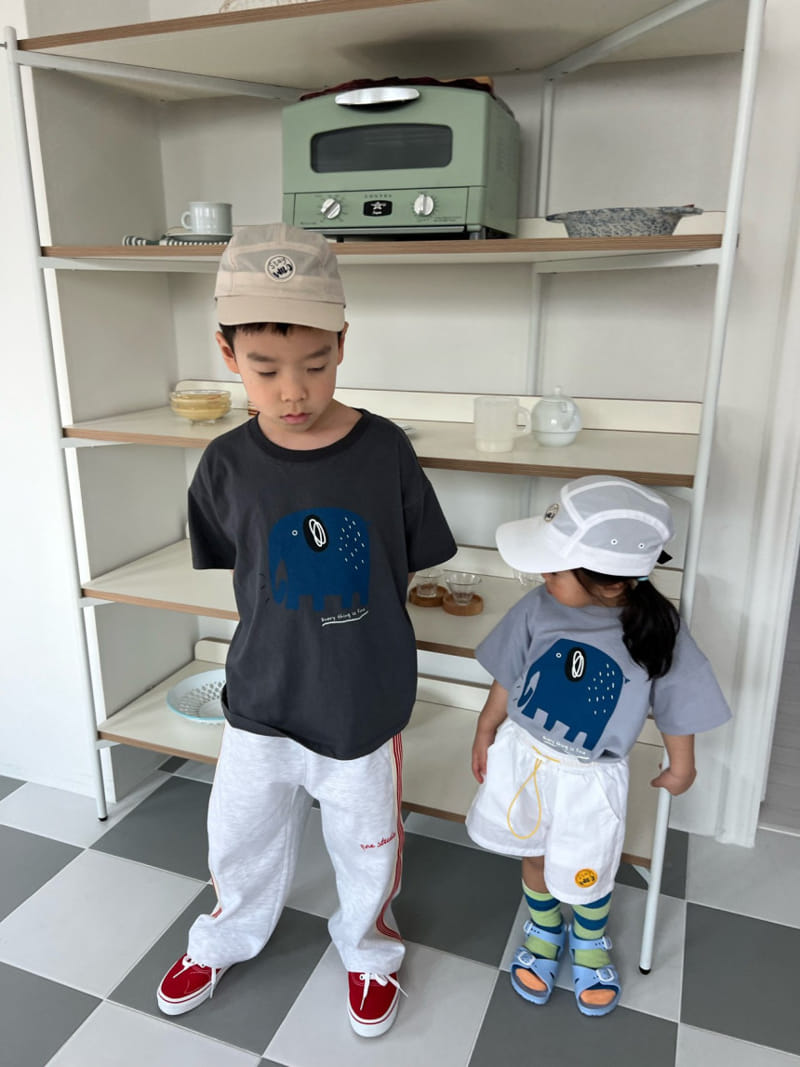Fine-Studio - Korean Children Fashion - #littlefashionista - Elephant Short Sleeve Tee - 7