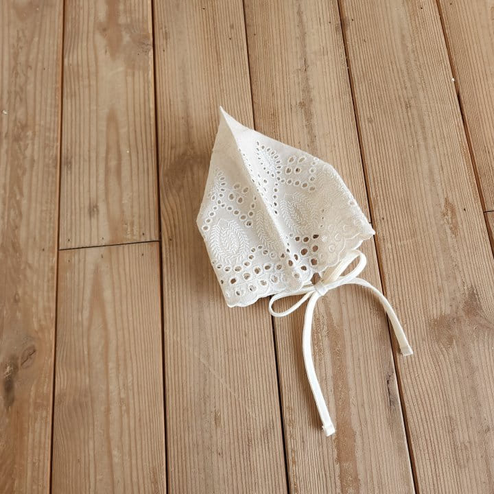 From J - Korean Baby Fashion - #onlinebabyboutique - Pring Lace Bonnet - 2