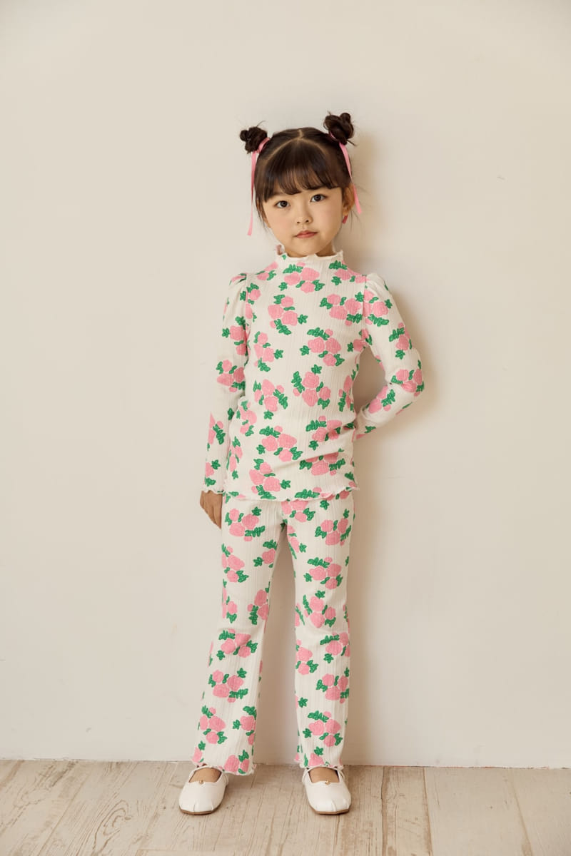 Ggomare - Korean Children Fashion - #prettylittlegirls - Flower Shirring Tee - 5