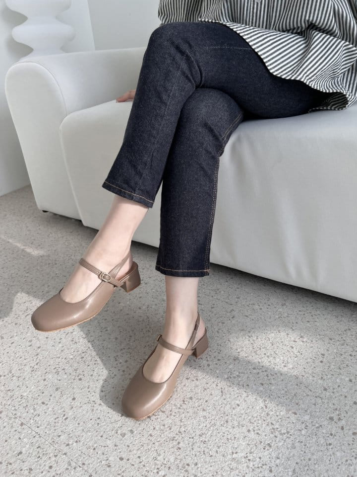 Golden Shoe - Korean Women Fashion - #momslook - 45 Sandals  - 10
