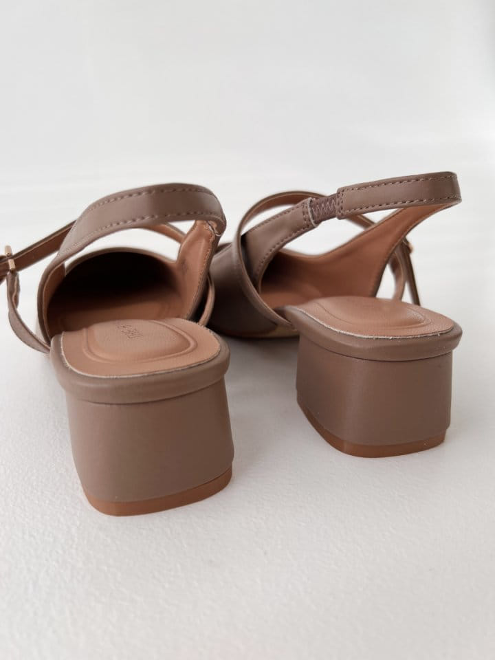 Golden Shoe - Korean Women Fashion - #momslook - 45 Sandals  - 6