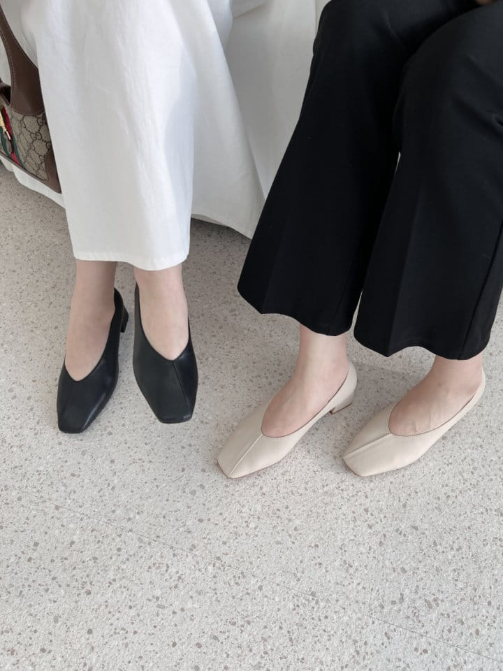 Golden Shoe - Korean Women Fashion - #momslook - 46 Flats - 7