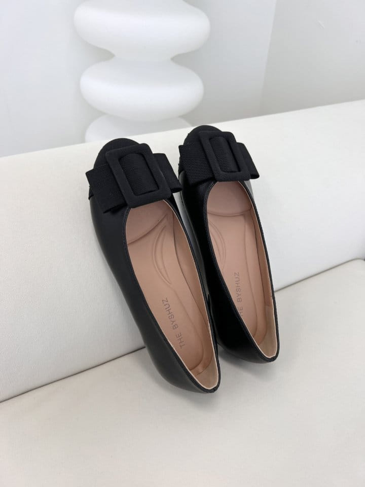 Golden Shoe - Korean Women Fashion - #momslook - 42 Flats