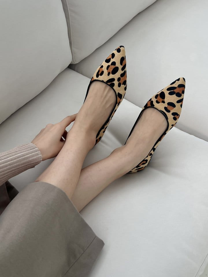 Golden Shoe - Korean Women Fashion - #momslook - K9024 Flats - 2
