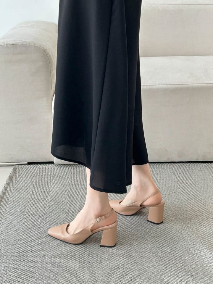Golden Shoe - Korean Women Fashion - #pursuepretty - 7001 Sandals  - 2