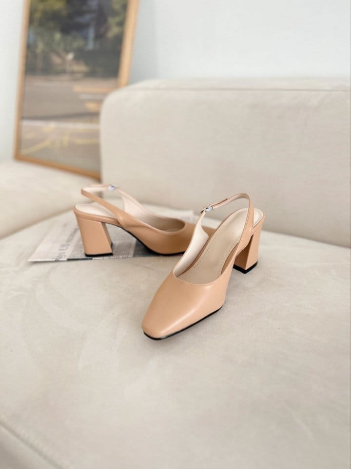 Golden Shoe - Korean Women Fashion - #thelittlethings - 7001 Sandals  - 7