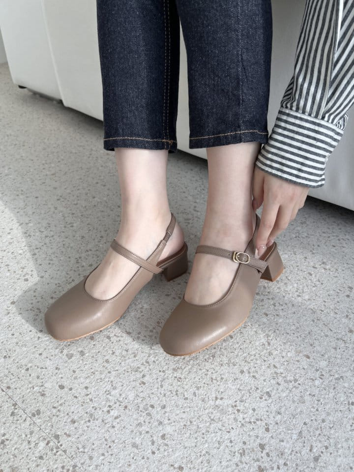 Golden Shoe - Korean Women Fashion - #womensfashion - 45 Sandals  - 11