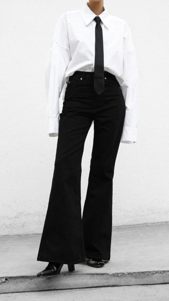 Paper Moon - Korean Women Fashion - #momslook - Classic High Waist Boots Cut Flared Black Jeans - 7