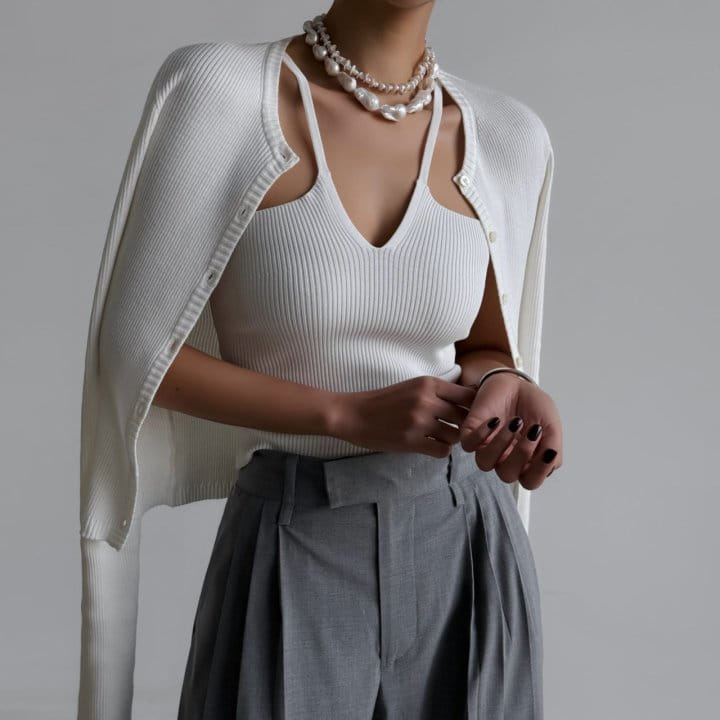 Paper Moon - Korean Women Fashion - #romanticstyle - V - Line Strap Ribbed Knit Sleeveless Top - 4