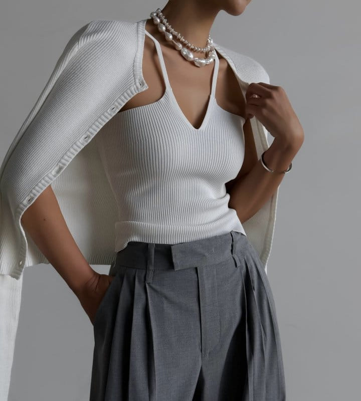 Paper Moon - Korean Women Fashion - #thatsdarling - V - Line Strap Ribbed Knit Sleeveless Top - 5