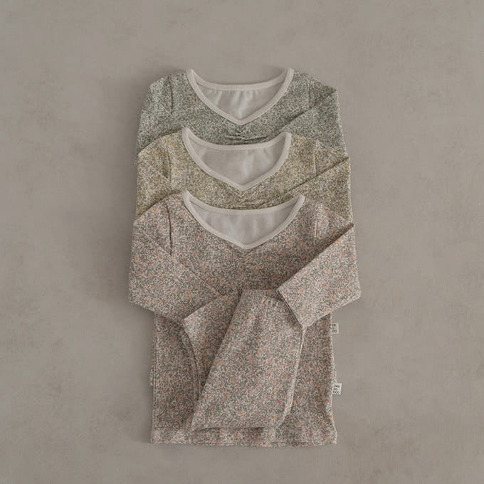 Peekaboo - Korean Baby Fashion - #babyoninstagram - Flower Sooni Baby Set