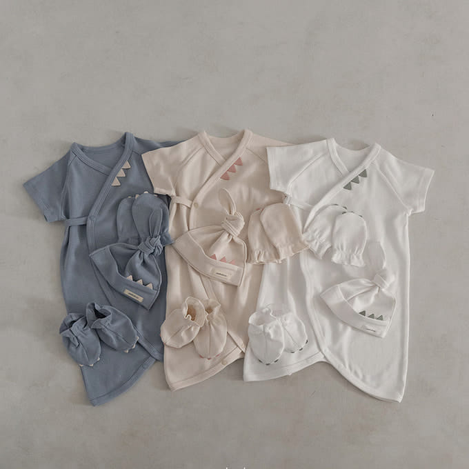 Peekaboo - Korean Baby Fashion - #babyoninstagram - Yong Yong Body Suit Set