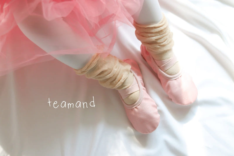 Teamand - Korean Children Fashion - #discoveringself - Muley Loose Knee Socks - 3