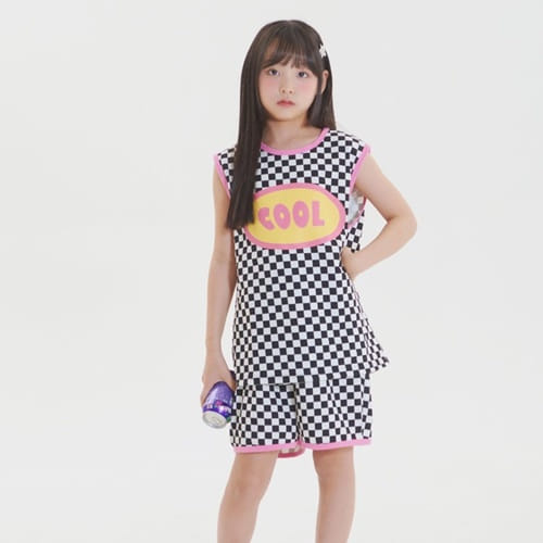 Whitesketchbook - Korean Children Fashion - #magicofchildhood - Cool Check Sleeveless Top Bottom Set